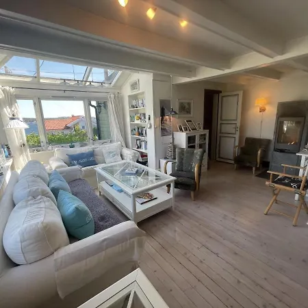 Perla - By The Sea Close To Sandy Beaches 度假居 *
