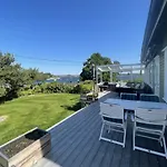 Perla - By The Sea Close To Sandy Beaches *
